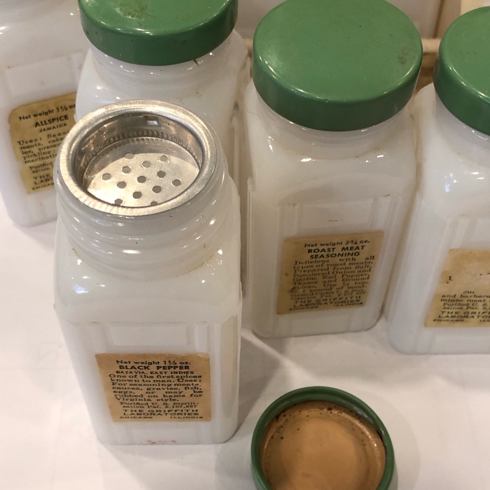 Vintage Griffith's Spice Jar Set In Holder Green Lids Used Milk White Rare-Read - Picture 11 of 16